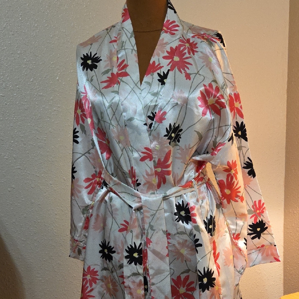 Floral Satin Robe - White and Pink